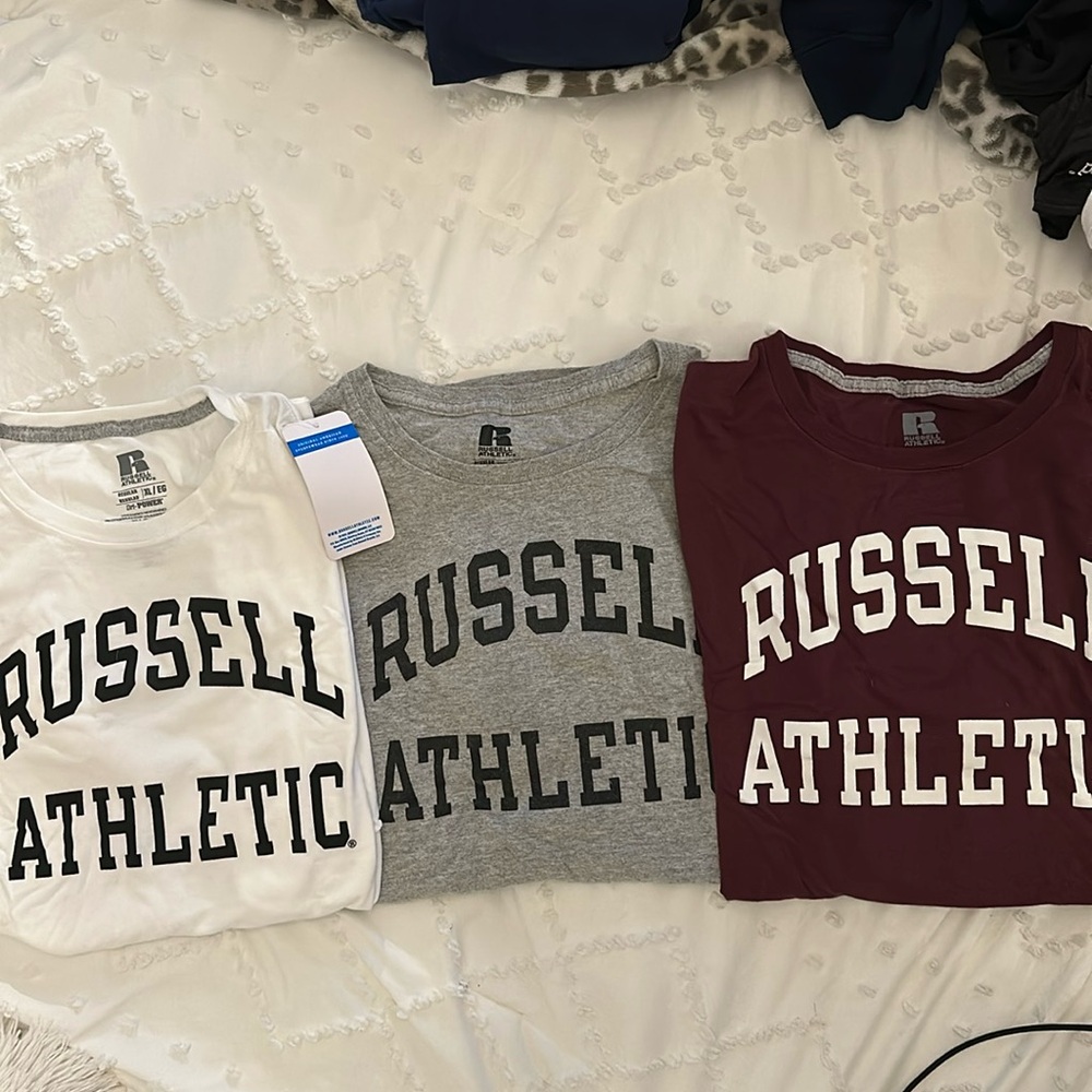 Lot of 3 Russell athletic tshirts size xl 3 shirts nice